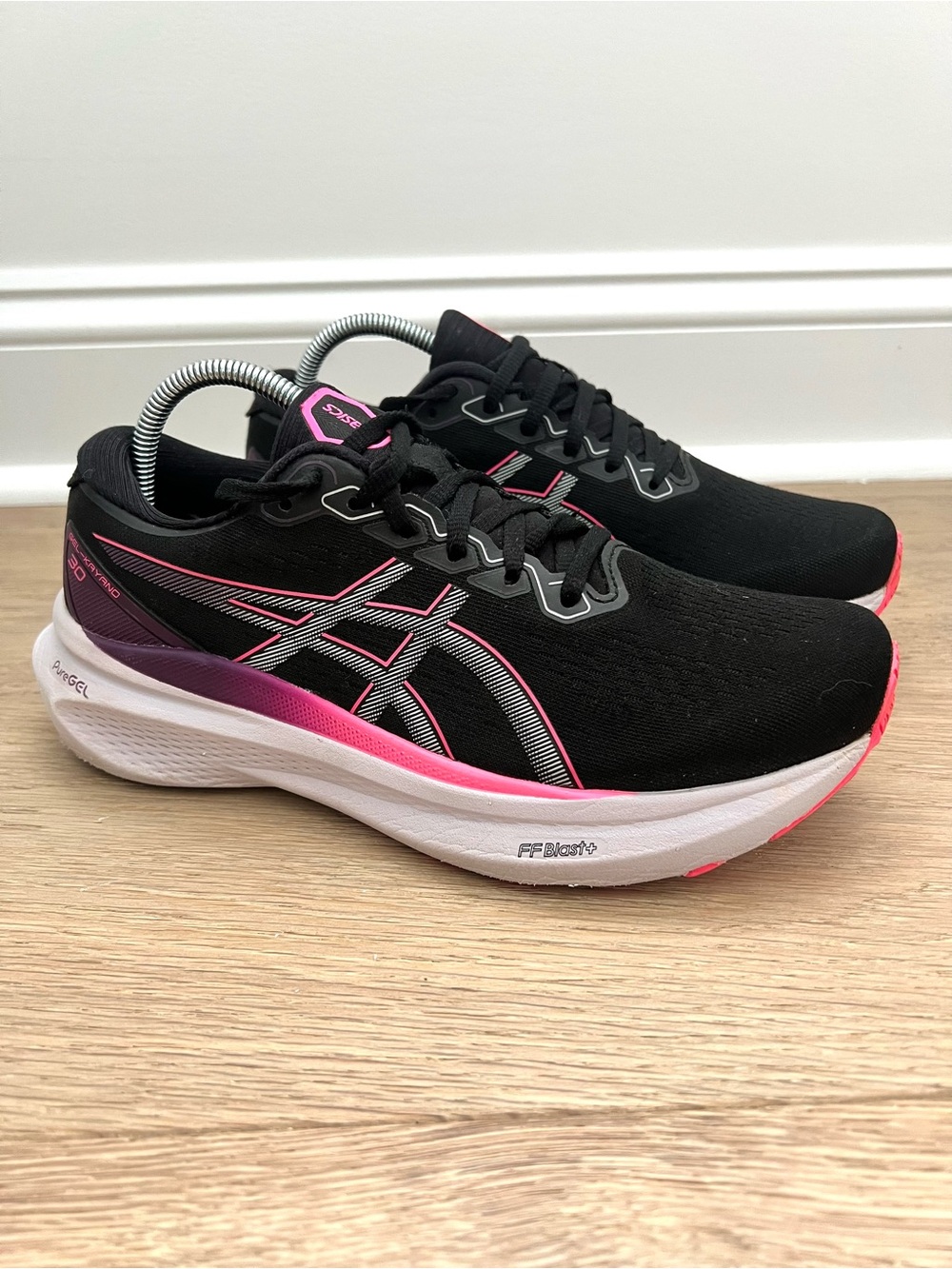 Asics Gel-Kayano 30 Black Lilac 1012B357 Athletic Running Sneaker Women’s Size 7